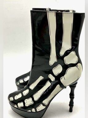 TOO FAST Cirque Couture Gothic X-RAY Bones Stiletto Boots 5" Bone Heel sz 7 New